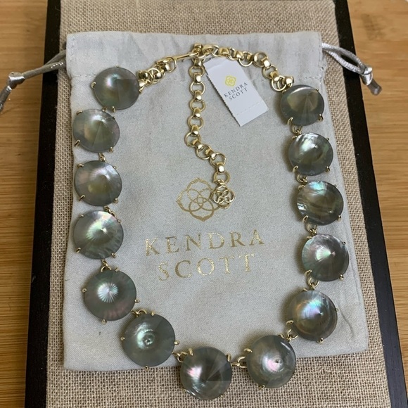 Kendra Scott NWT Jolie Gray Illusion 14K Gold-Plated Statement Necklace +Pouch - Picture 1 of 16